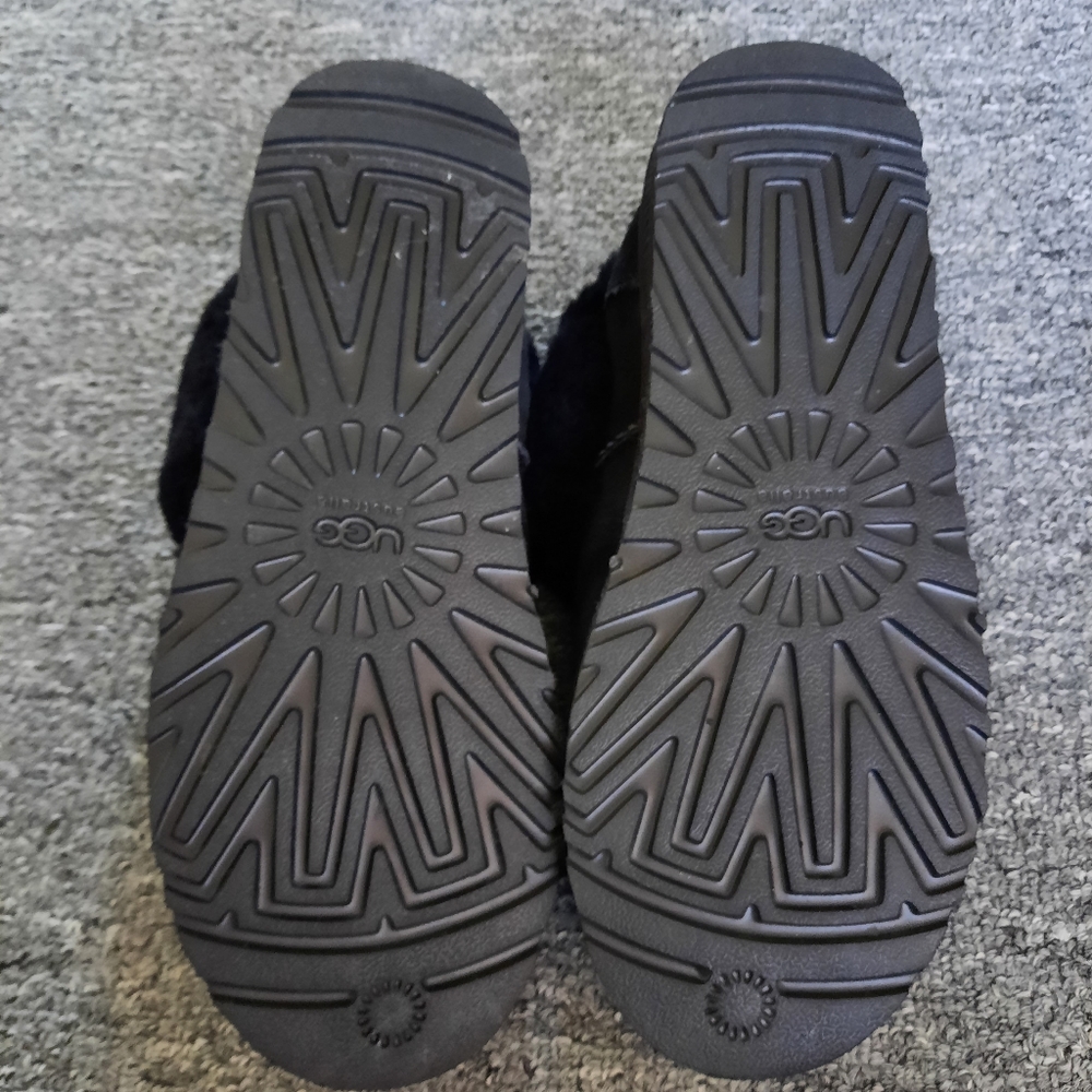 UGG black NWOT suede shoes size 7 - Picture 12 of 12